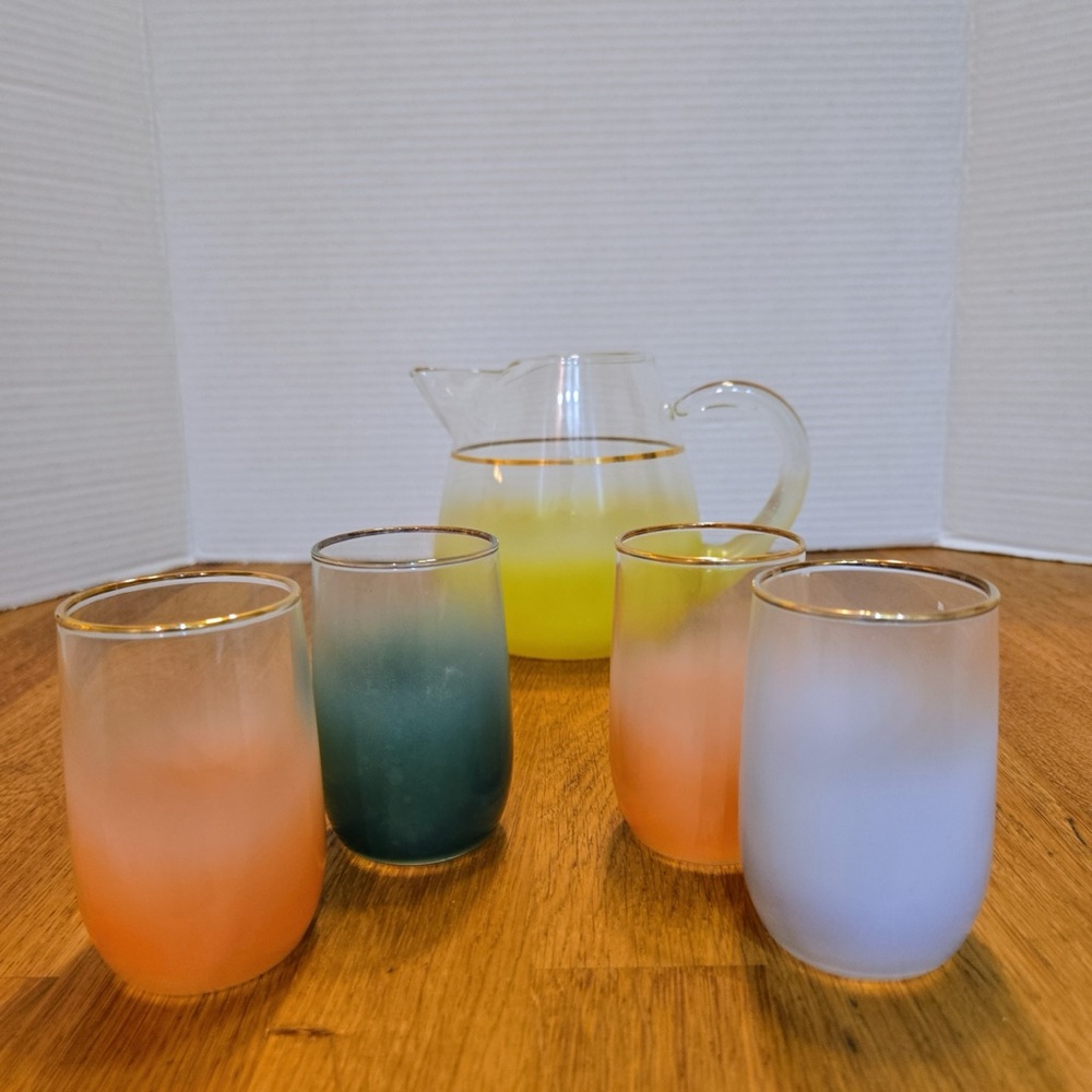 Vintage West Virginia Glass Blendo Glassware Set: Pitcher + 5 Gold Rim Tumblers - Picture 4 of 6